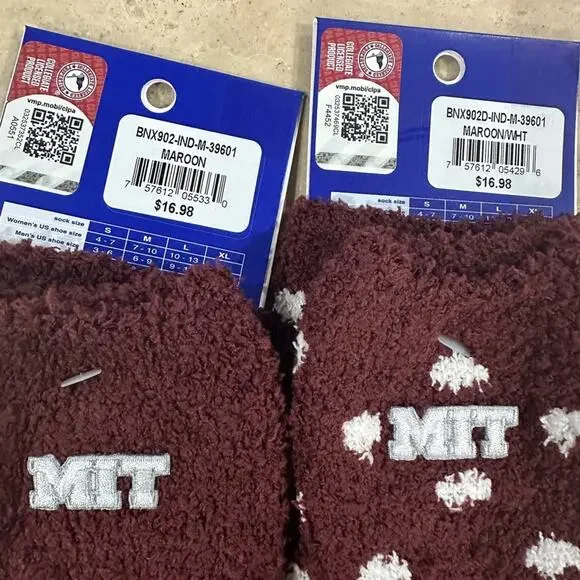 2 Pair of TCK Plush Maroon Socks Massachusetts Institute of Technology (MIT) NWT - Picture 3 of 5